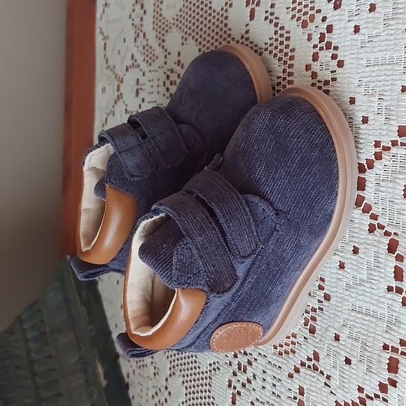Vince Camuto Other - Vince Camuto Baby Navy and Brown Corduroy Boots Sz 2